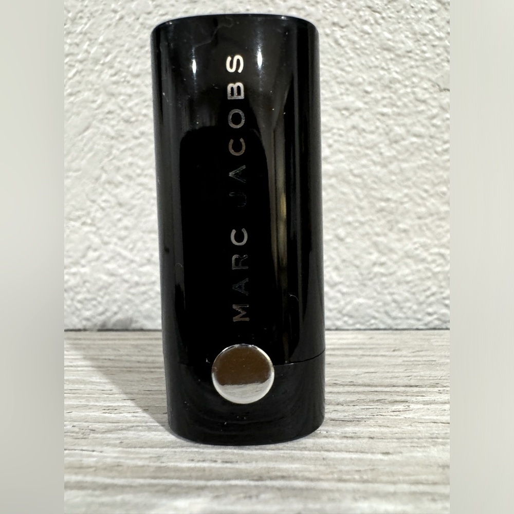 MARC JACOBS: LE MARC LIPSTICK. "CREAM & SUGAR". MINI size. NWOB - Picture 2 of 5